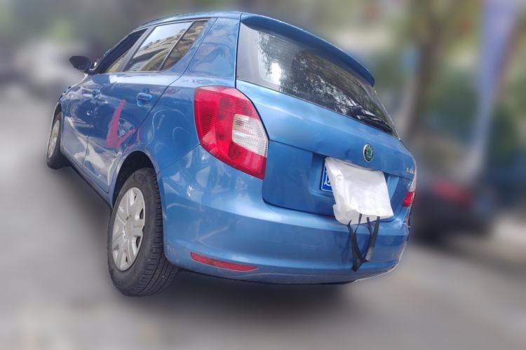Used Skoda Fabia 2012 1.4L Automatic Crystal Edition Rear Left 45 Deg