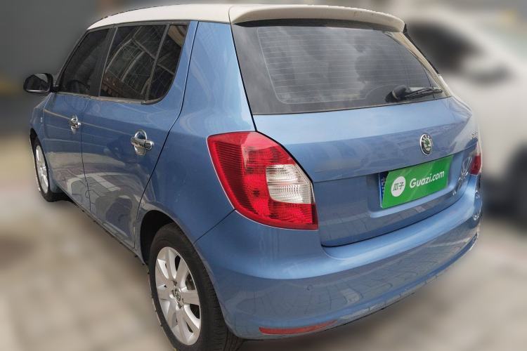 Used Skoda Fabia 2012 1.4L Automatic Crystal Edition Rear Left 45 Deg