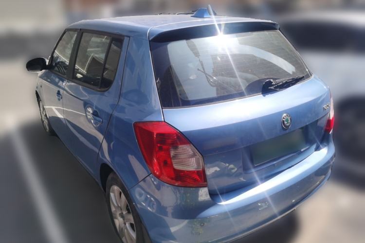 Used Skoda Fabia 2012 1.4L Automatic Crystal Edition Rear Left 45 Deg