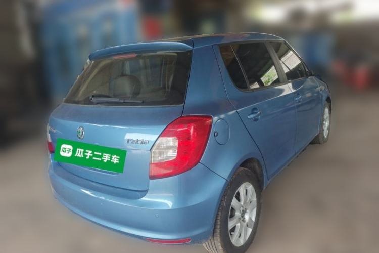 Used Skoda Fabia 2012 1.4L Automatic Crystal Edition Rear Right 45 Deg