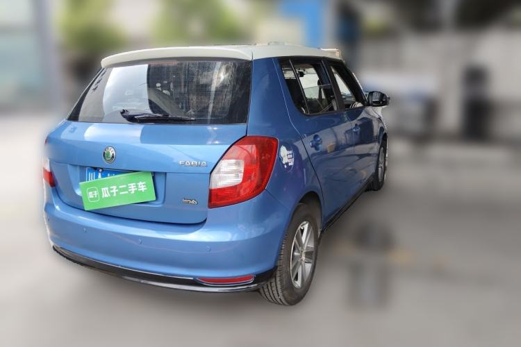 Used Skoda Fabia 2012 1.4L Automatic Crystal Edition Rear Right 45 Deg