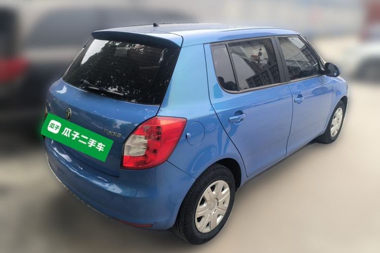 Used Skoda Fabia 2012 1.4L Automatic Crystal Edition Rear Right 45 Deg