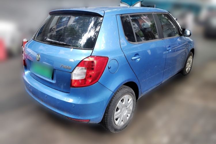 Used Skoda Fabia 2012 1.4L Automatic Crystal Edition Rear Right 45 Deg