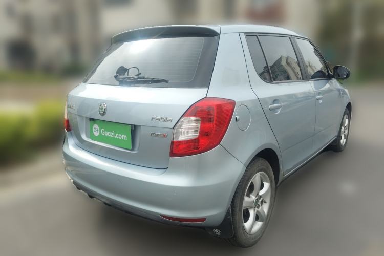 Used Skoda Fabia 2012 1.6L Automatic Cool Black Edition Rear Right 45 Deg
