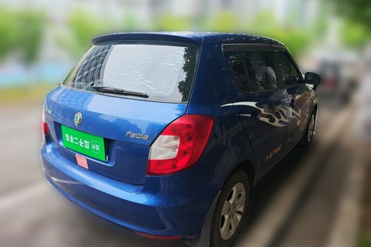 Used Skoda Fabia 2012 1.4L Manual Crystal Edition Rear Right 45 Deg