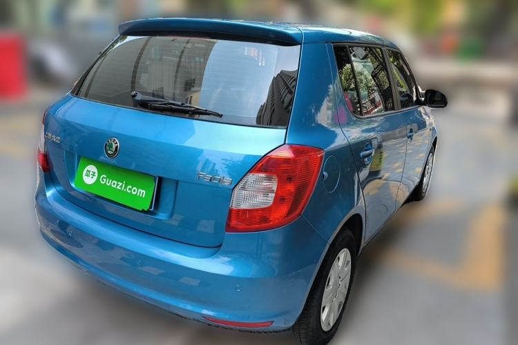 Used Skoda Fabia 2012 1.4L Automatic Crystal Edition Rear Right 45 Deg