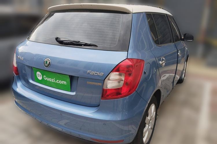 Used Skoda Fabia 2012 1.4L Automatic Crystal Edition Rear Right 45 Deg