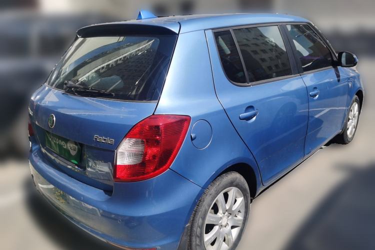 Used Skoda Fabia 2012 1.4L Automatic Crystal Edition Rear Right 45 Deg