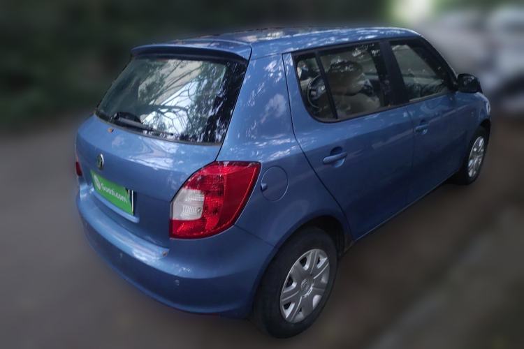 Used Skoda Fabia 2012 1.4L Manual Crystal Edition Rear Right 45 Deg