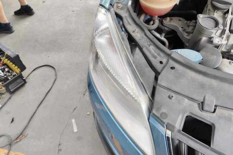 Used Skoda Fabia 2012 1.4L Automatic Crystal Edition Right Front Headlight