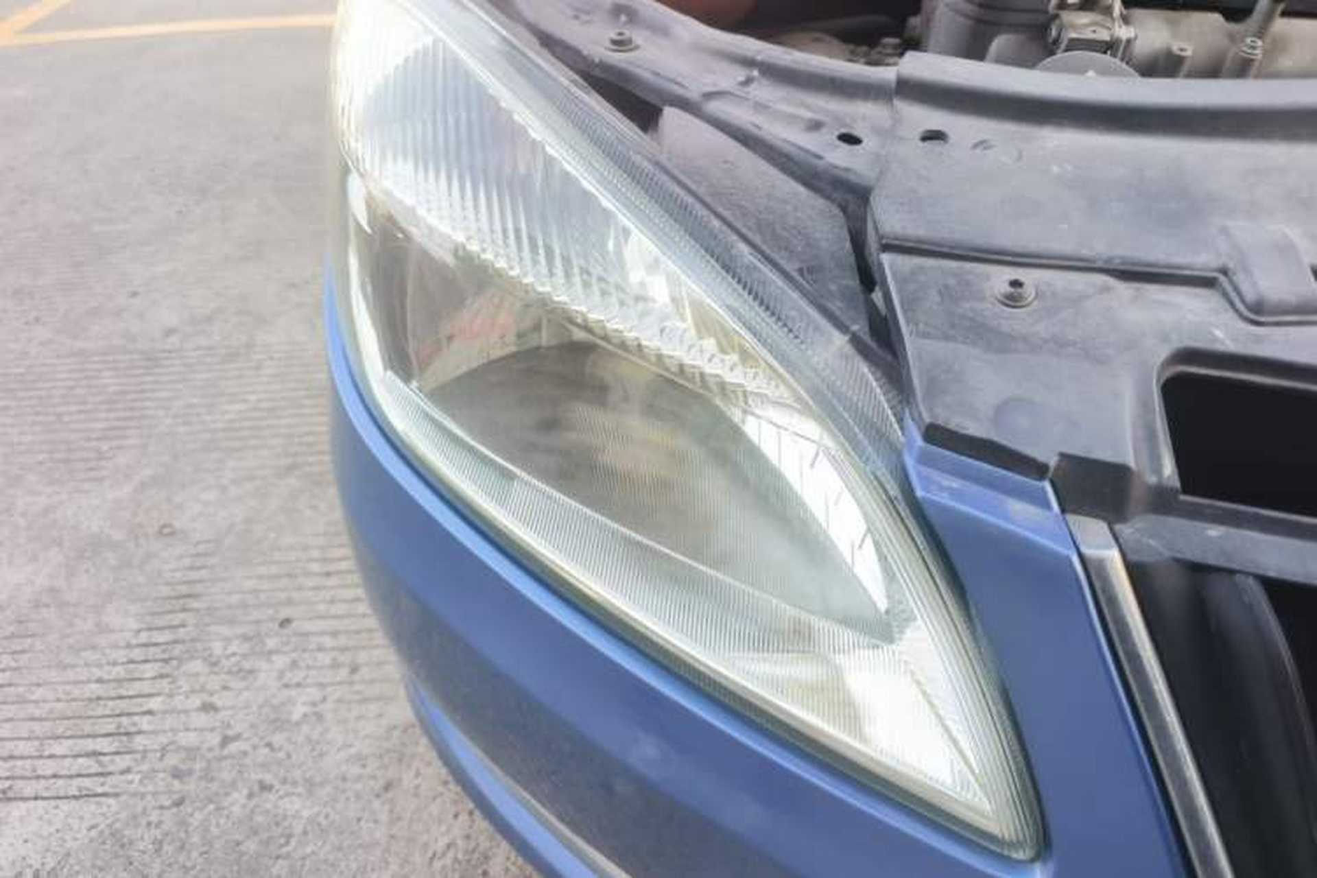 Used Skoda Fabia 2012 1.4L Automatic Crystal Edition Right Front Headlight