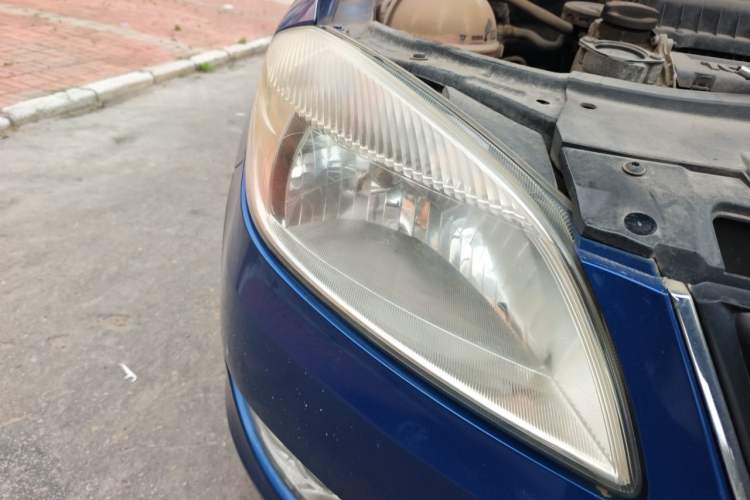 Used Skoda Fabia 2012 1.4L Manual Jingling Edition Right Front Headlight