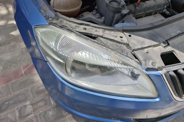 Used Skoda Fabia 2012 1.4L Manual Crystal Edition Right Front Headlight