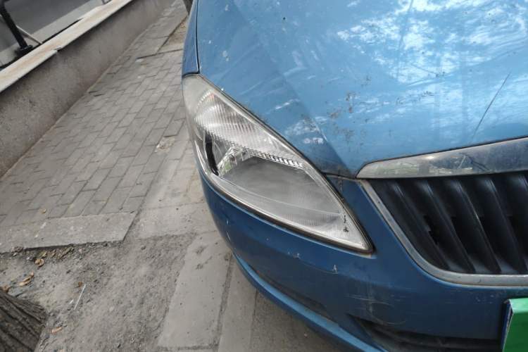 Used Skoda Fabia 2012 1.4L Automatic Crystal Edition Right Front Headlight
