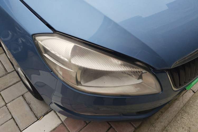 Used Skoda Fabia 2012 1.4L Automatic Crystal Edition Right Front Headlight