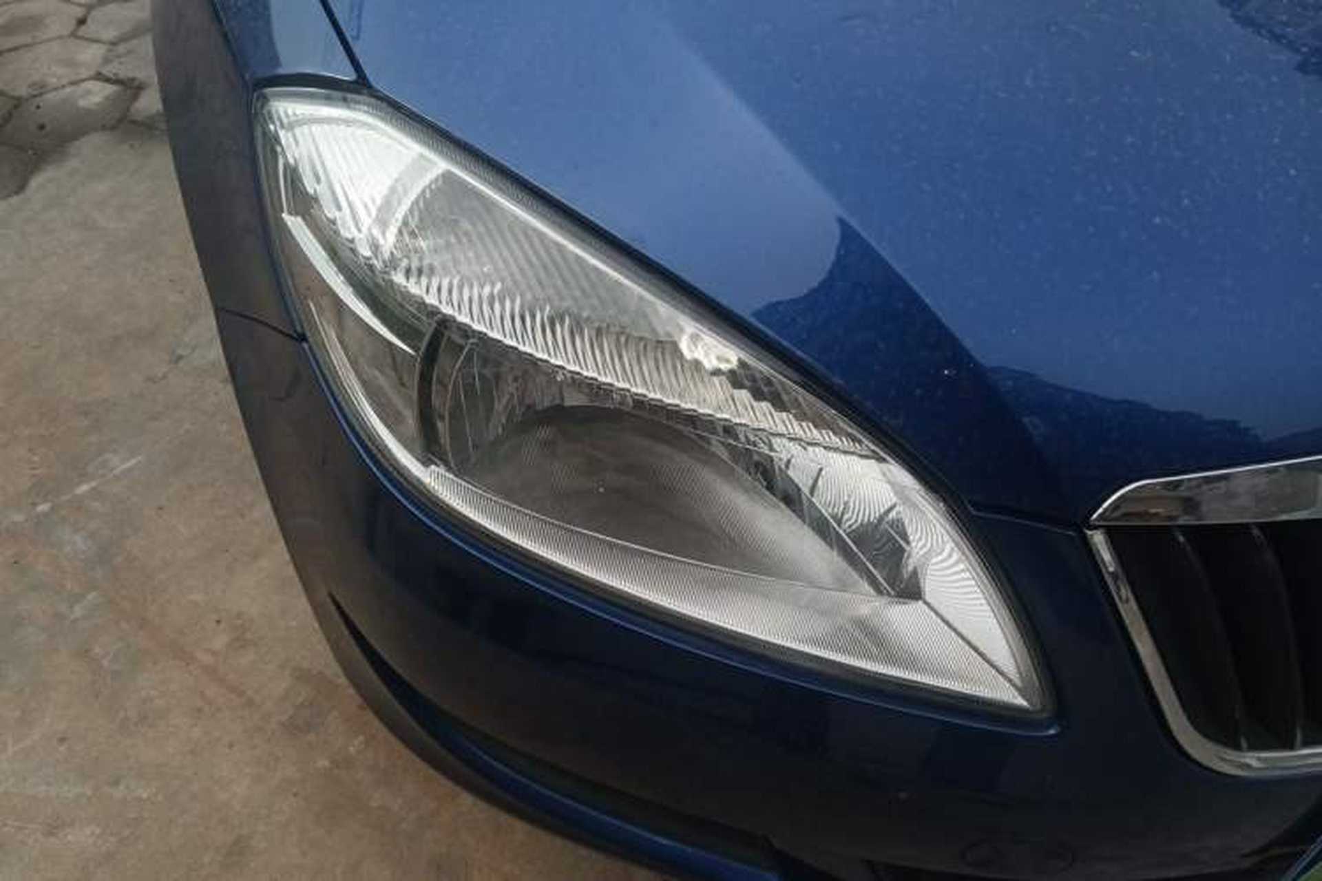 Used Skoda Fabia 2012 1.4L Manual Crystal Edition Right Front Headlight