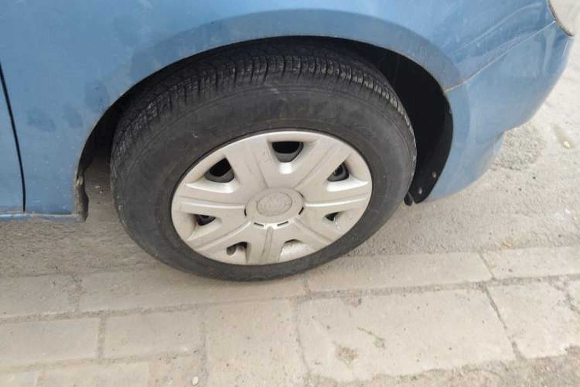 Used Skoda Fabia 2012 1.4L Automatic Crystal Edition Right Front Wheel Hub