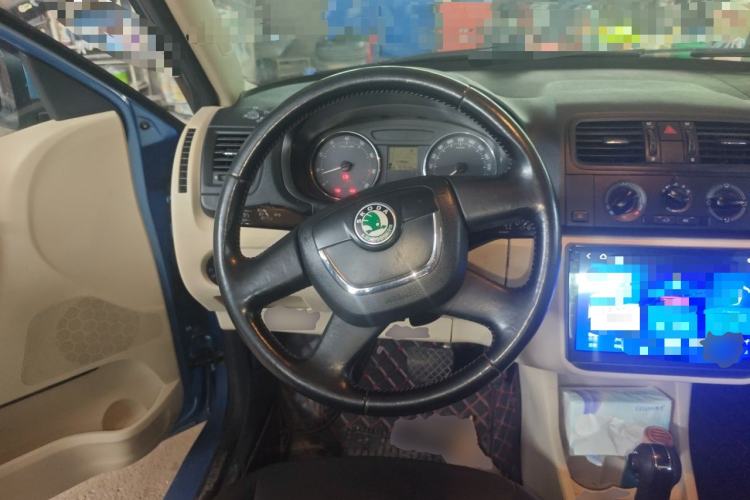 Used Skoda Fabia 2012 1.4L Automatic Crystal Edition Steering Wheel