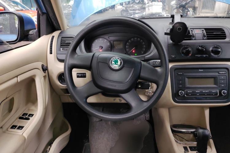 Used Skoda Fabia 2012 1.4L Automatic Crystal Edition Steering Wheel