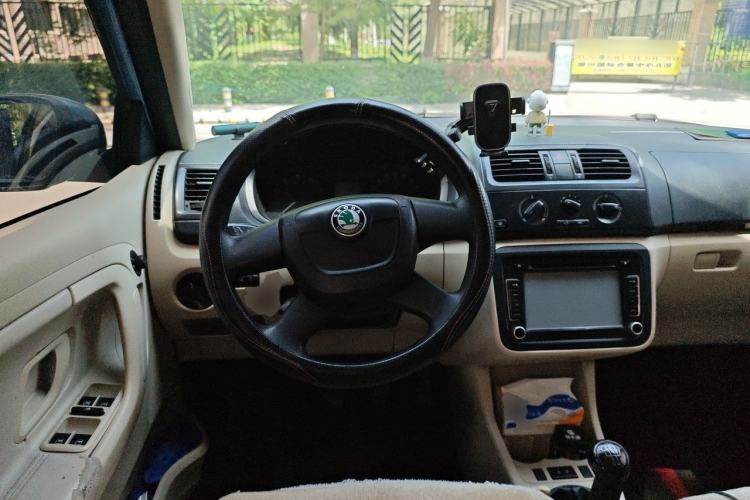 Used Skoda Fabia 2012 1.4L Manual Crystal Edition Steering Wheel