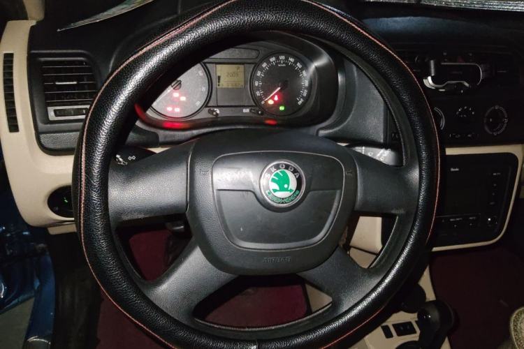 Used Skoda Fabia 2012 1.4L Automatic Crystal Edition Steering Wheel