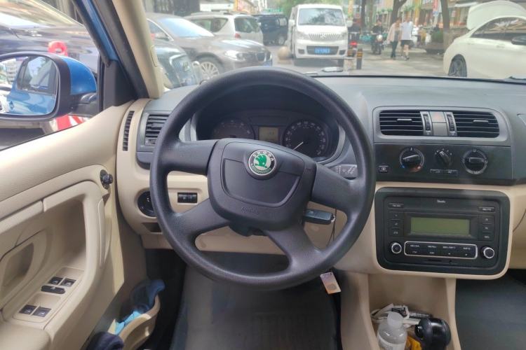 Used Skoda Fabia 2012 1.4L Automatic Crystal Edition Steering Wheel