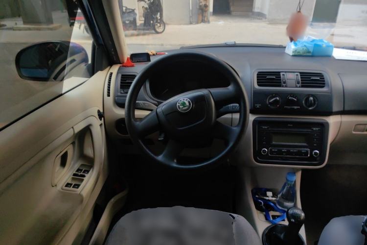 Used Skoda Fabia 2012 1.4L Manual Crystal Edition Steering Wheel