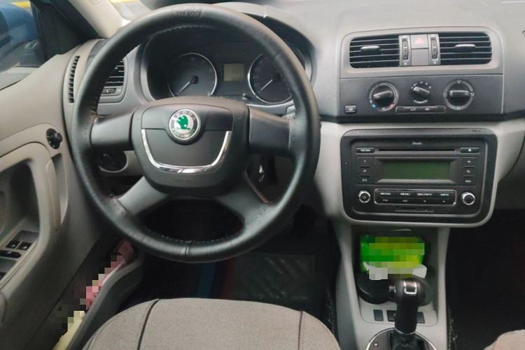 Used Skoda Fabia 2012 1.4L Automatic Crystal Edition Steering Wheel