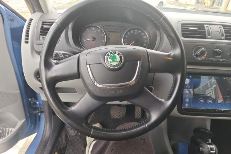 Used Skoda Fabia 2012 1.4L Automatic Crystal Edition Steering Wheel
