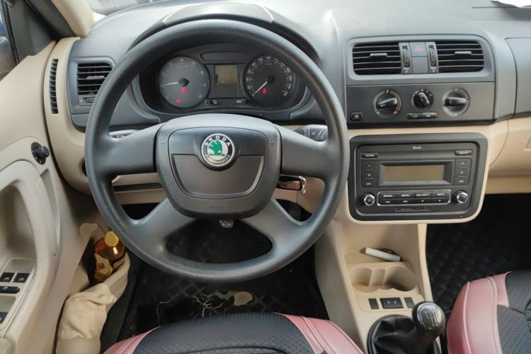 Used Skoda Fabia 2012 1.4L Manual Crystal Edition Steering Wheel