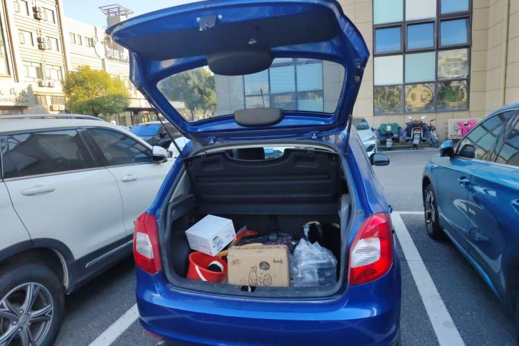 Used Skoda Fabia 2012 1.6L Automatic Crystal Edition Trunk