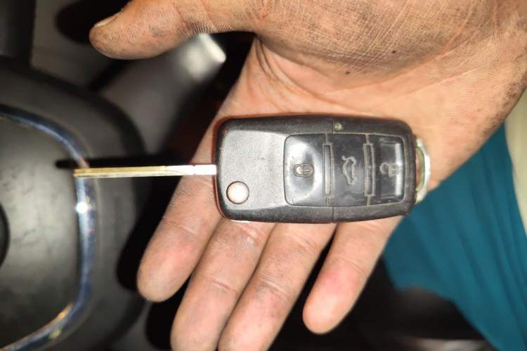 Used Skoda Fabia 2012 1.6L Automatic Crystal Edition Vehicle Key