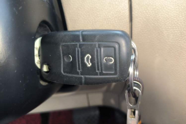 Used Skoda Fabia 2012 1.4L Automatic Crystal Edition Vehicle Key