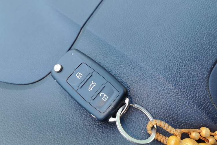 Used Skoda Fabia 2012 1.4L Manual Crystal Edition Vehicle Key