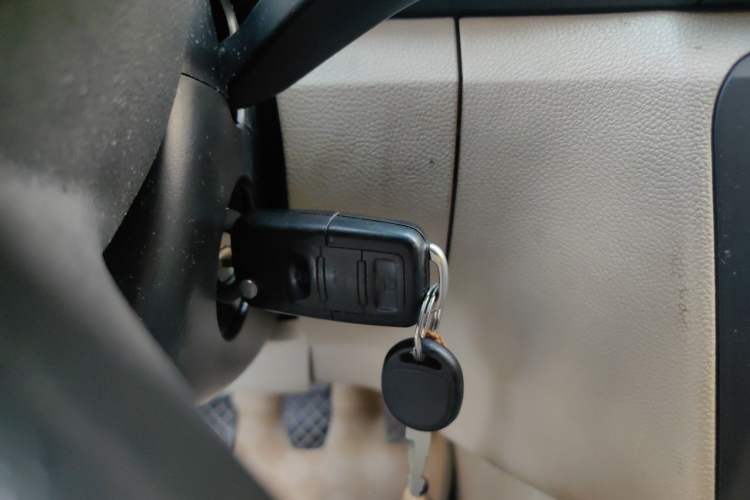 Used Skoda Fabia 2012 1.4L Manual Crystal Edition Vehicle Key