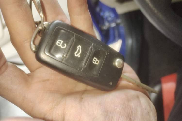Used Skoda Fabia 2012 1.4L Automatic Crystal Edition Vehicle Key