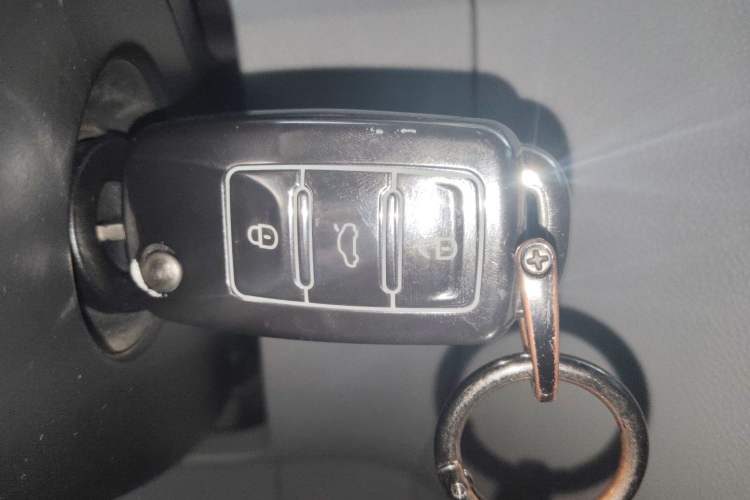 Used Skoda Fabia 2012 1.4L Automatic Crystal Edition Vehicle Key