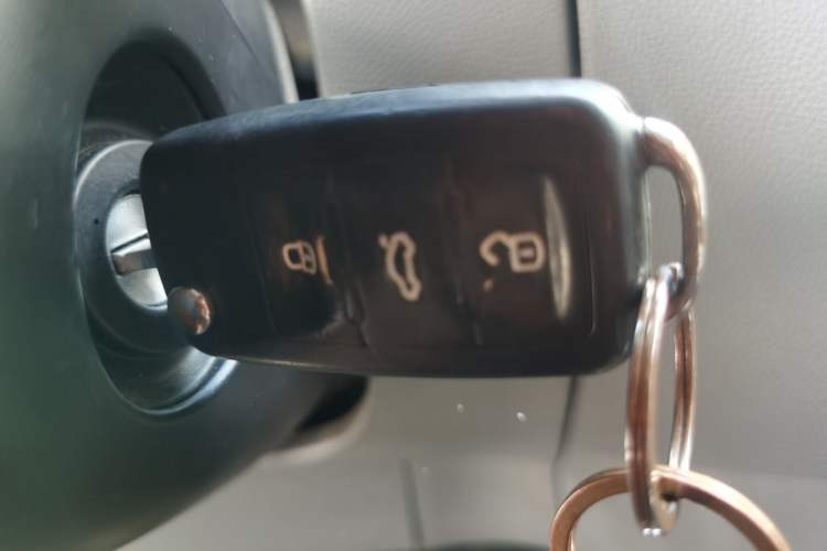 Used Skoda Fabia 2012 1.4L Automatic Crystal Edition Vehicle Key