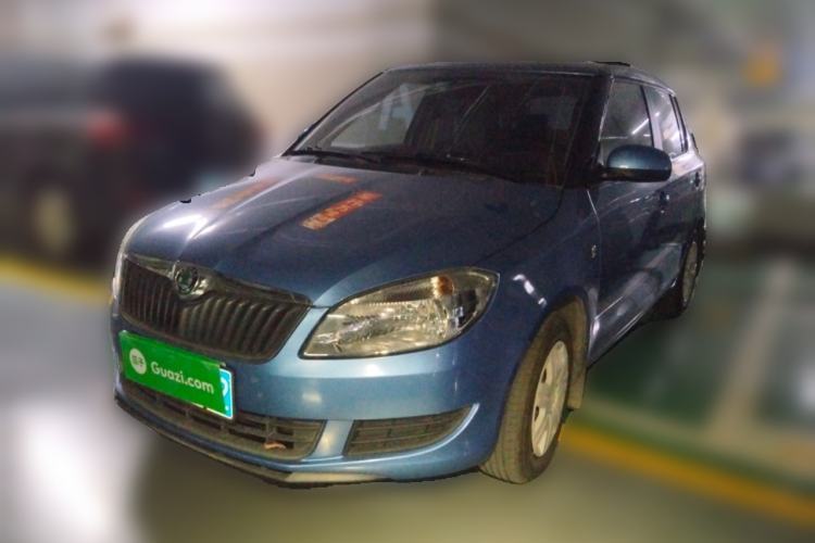Used Skoda Fabia 2012 1.4L Automatic Crystal Edition Guazi used car, China used car export, Used car for sale, Used cars, Cheapest cars for sale