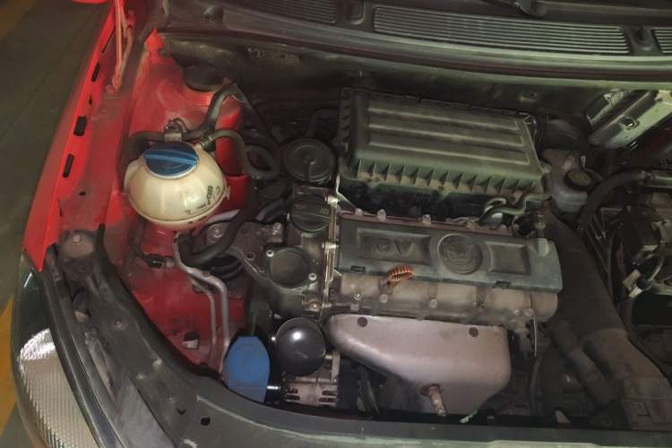 Used Skoda Fabia 2012 1.6L 5th Anniversary Limited Edition Engine Bay Right