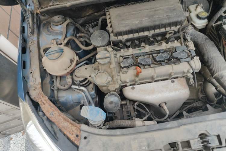 Used Skoda Fabia 2012 1.4L Automatic Crystal Edition Engine Bay Right