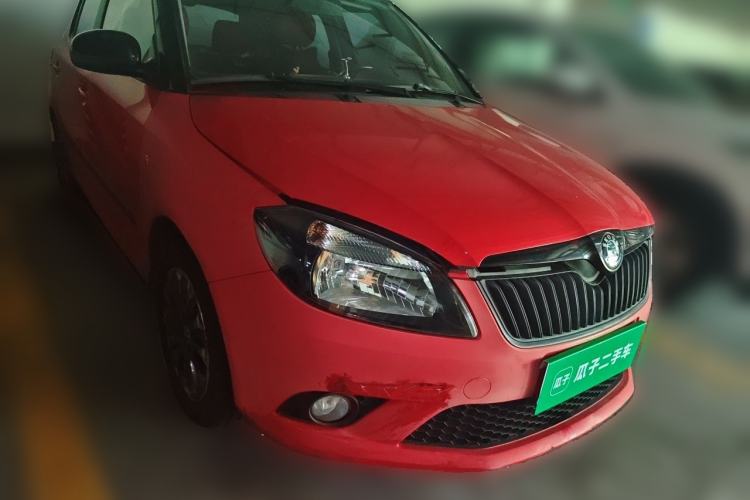 Used Skoda Fabia 2012 1.6L 5th Anniversary Limited Edition Front Right 45 Deg