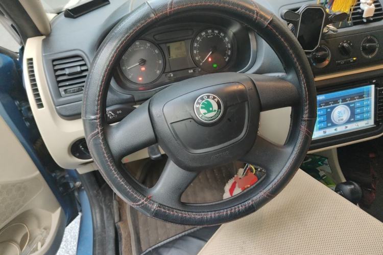 Used Skoda Fabia 2012 1.4L Automatic Crystal Edition Steering Wheel