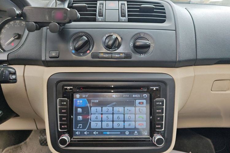 Used Skoda Fabia 2012 1.6L Scout Audio And AC Panel