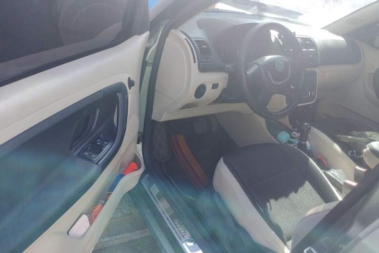 Used Skoda Fabia 2012 1.6L Scout Driver Seat