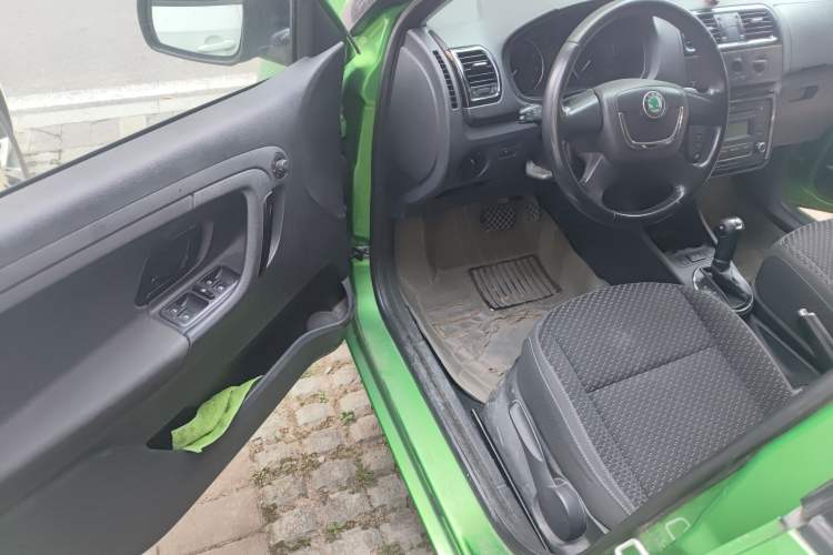 Used Skoda Fabia 2012 1.6L Automatic Sport Edition Driver Seat