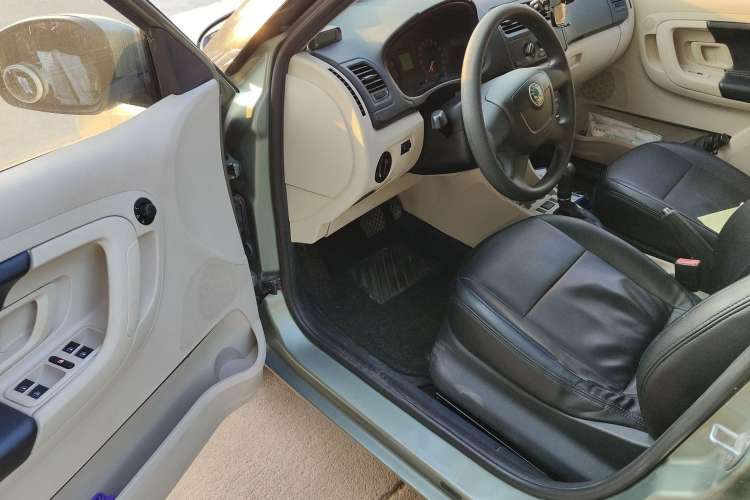 Used Skoda Fabia 2012 1.4L Automatic Crystal Edition Driver Seat