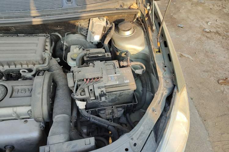 Used Skoda Fabia 2012 1.4L Automatic Crystal Edition Engine Bay Left