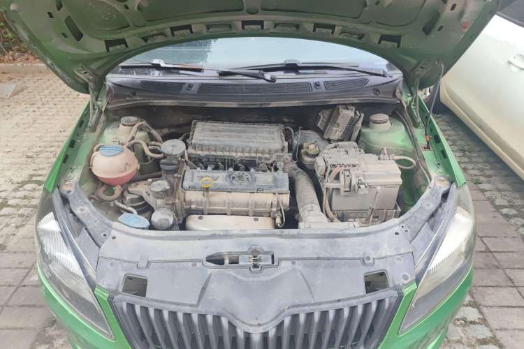 Used Skoda Fabia 2012 1.6L Automatic Sport Edition Engine Bay