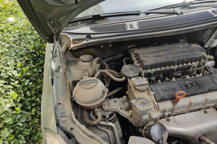 Used Skoda Fabia 2012 1.6L Automatic Crystal Edition Engine Bay Right